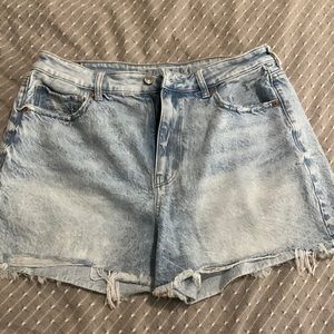 American Eagle Jean Mom Shorts // Size 12